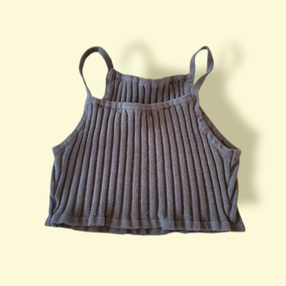 Crop Top - Picture 1 of 3